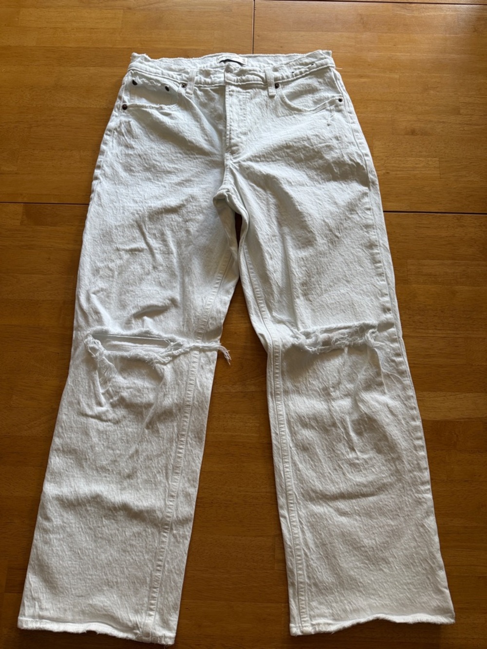 Abercrombie & Fitch White Straight-Leg Jeans with Knee Distressing